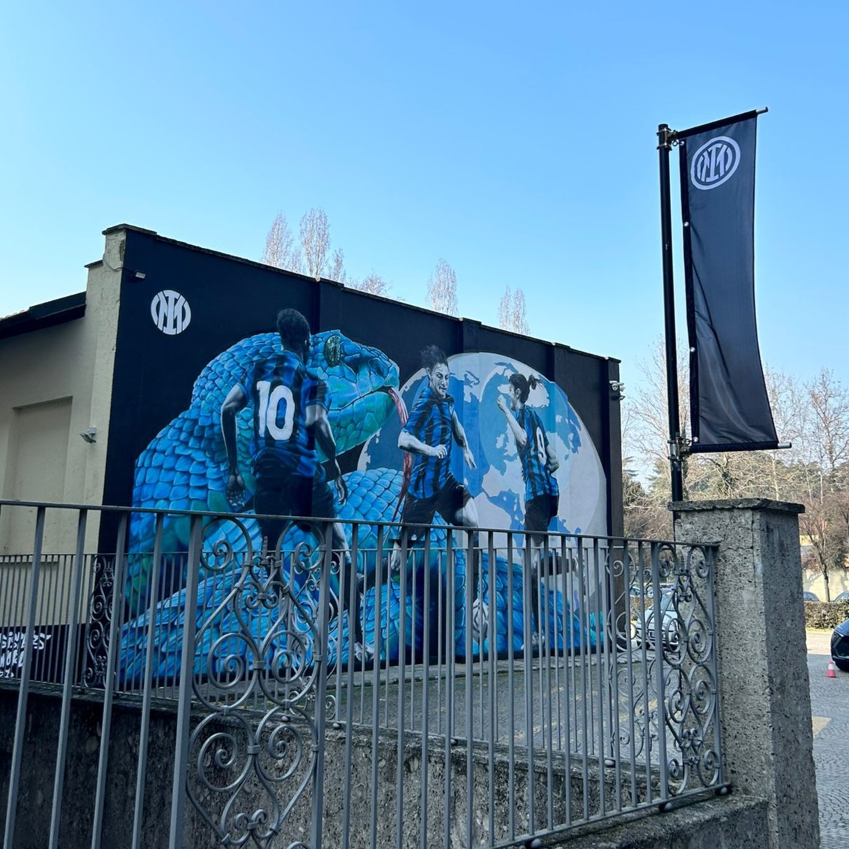 La Romulea A Milano, Tra Attività Di Base E Champions League